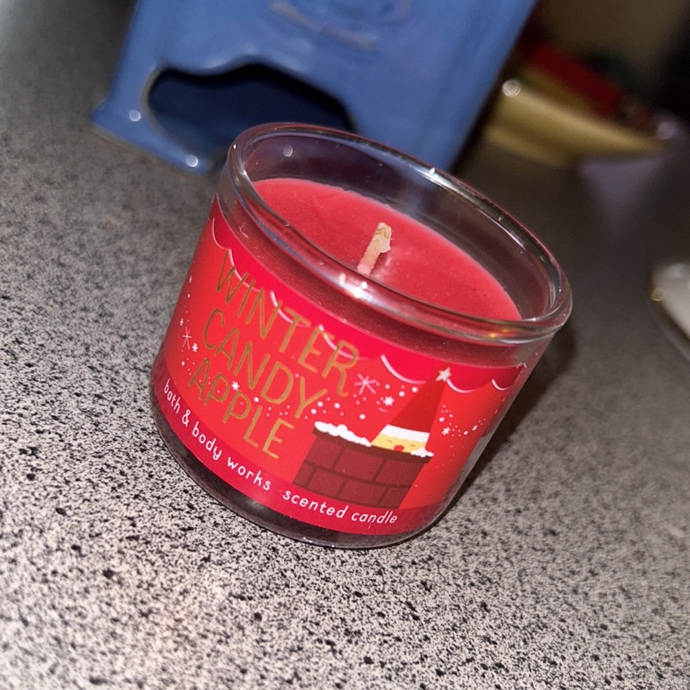 New Bath & Body Works 1 wick winter candy apple Candle - Picture 3 of 5